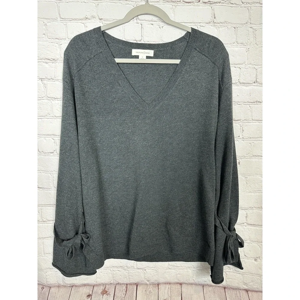 Treasure & Bond Women's gray V-neck lightweight viscose blend sweater, sz S EUC